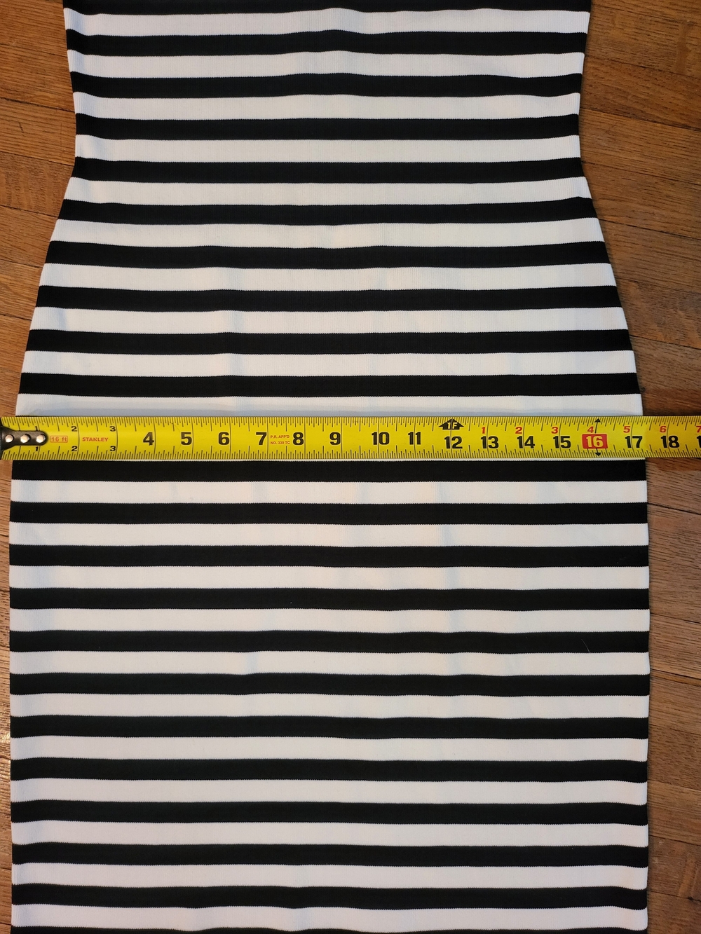 MICHAEL Michael Kors Black & White Striped Sleeveless Midi Sheath Dress - Picture 5 of 8